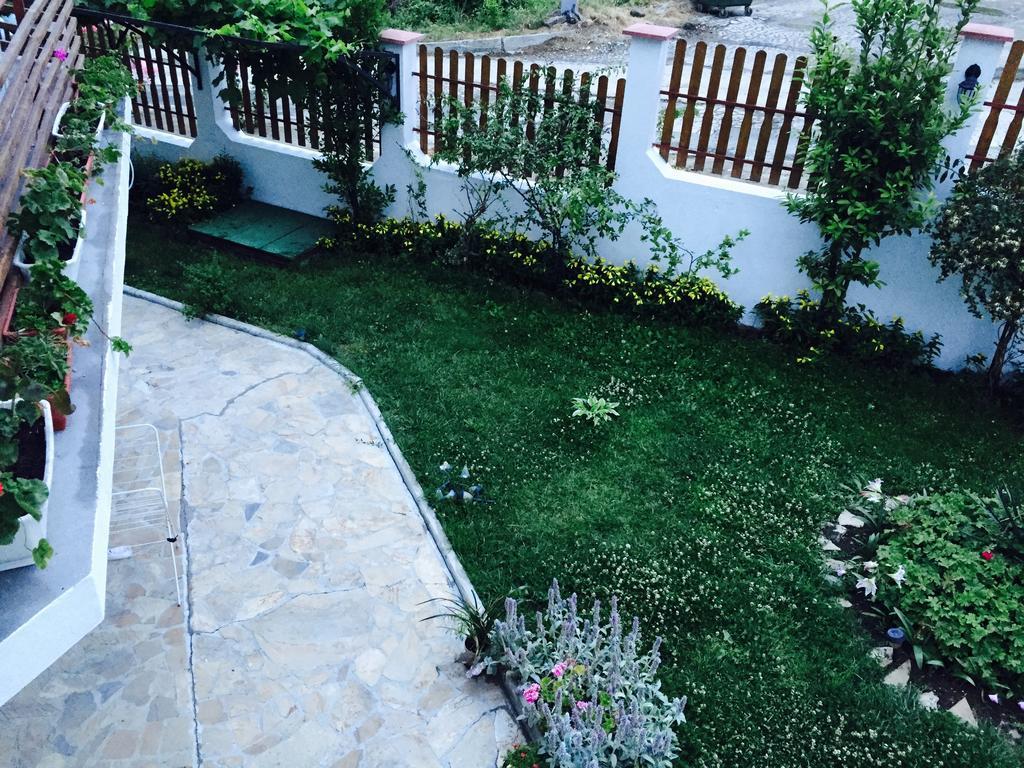 Petrovi Guest House Obzor Quarto foto