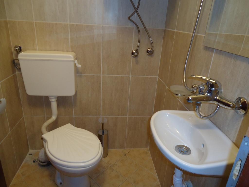 Petrovi Guest House Obzor Quarto foto