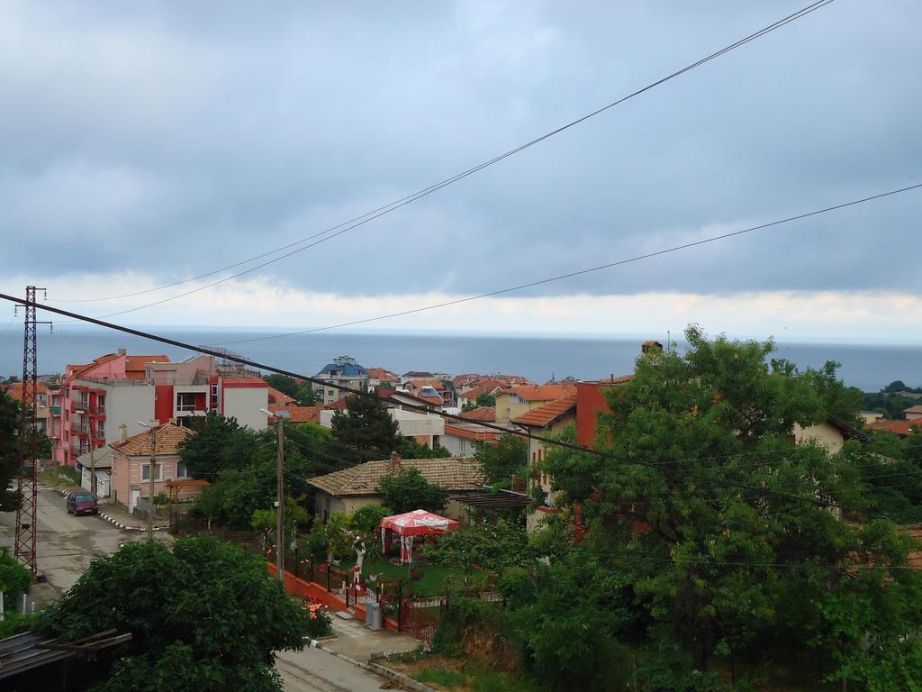 Petrovi Guest House Obzor Quarto foto